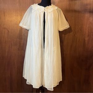 Vintage 50’s Ivory Lingerie peignoir robe